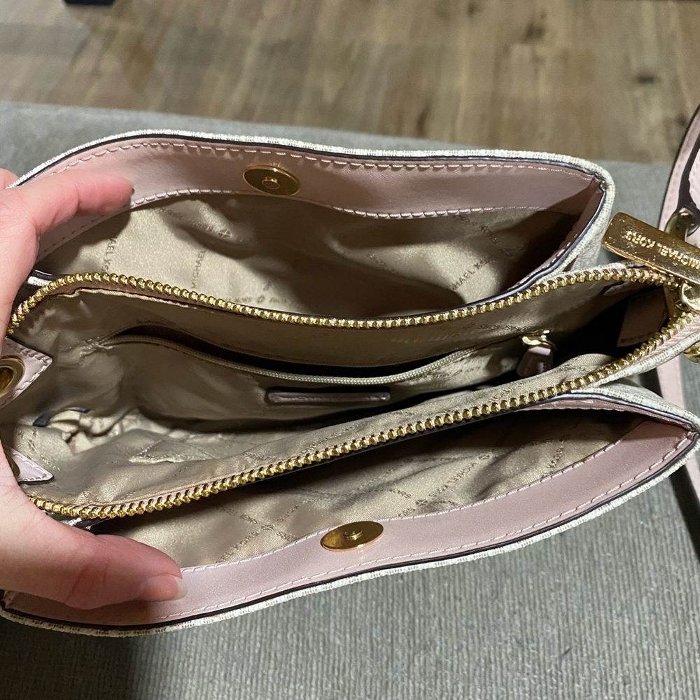 Michael Kors Pink and White Crossbody Bag with Gold Hardware - Picture 8 of 8